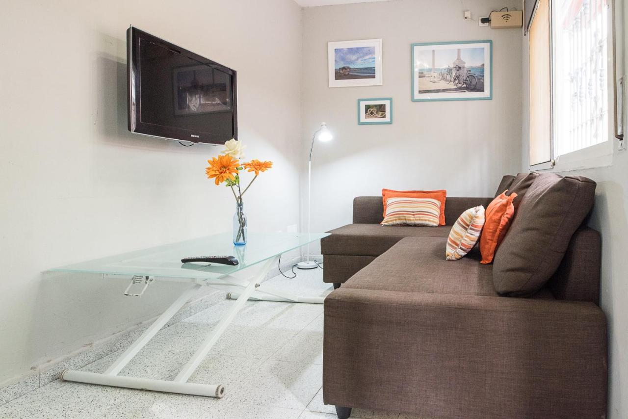 Malagaonbeach 1 - Two Bedrooms - Up To 3 People - 10 Meters Beach Exterior photo