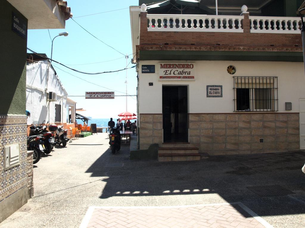 Malagaonbeach 1 - Two Bedrooms - Up To 3 People - 10 Meters Beach Room photo